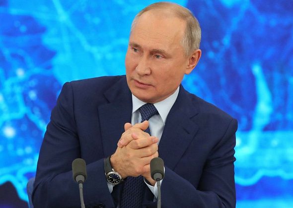 Путин пообещал выплатить по 5 тысяч рублей семьям с детьми до семи лет. Как отреагировали соцсети