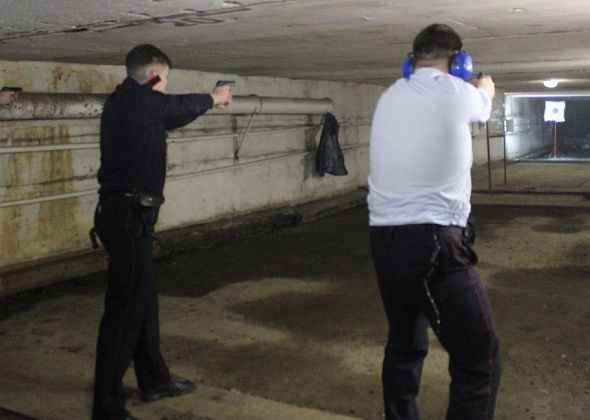 Накануне Дня защитника Отечества в полиции Серова состоялись соревнования по стрельбе из табельного оружия