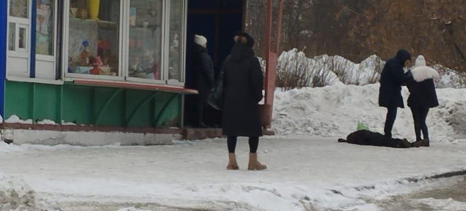 В центре Серова обнаружен труп мужчины