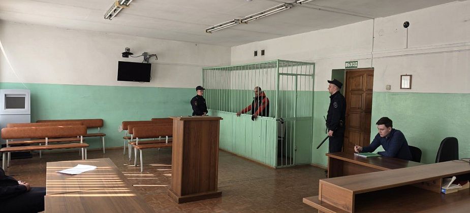 Серовчанин залез через окно в чужую квартиру. Украл телевизор, телефон и деньги