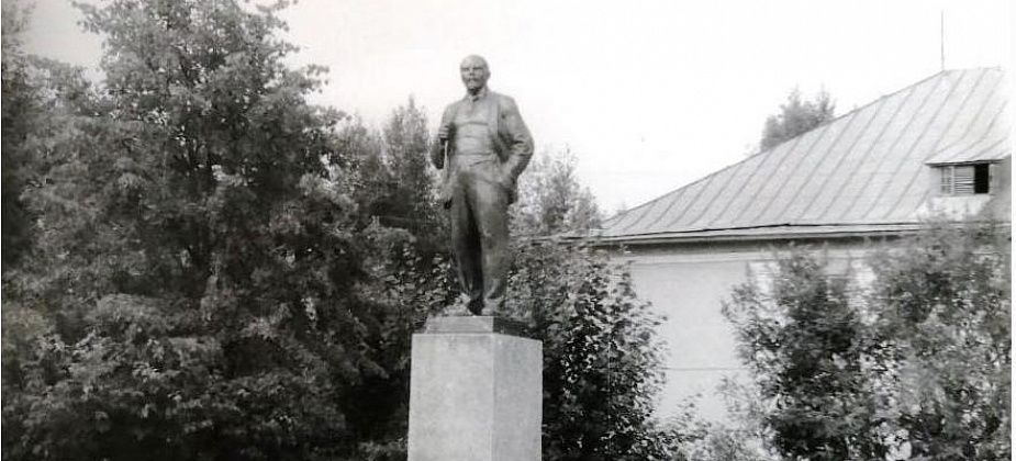 На чьем балансе Ленин? Памятник Ильичу, демонтированный в поселке Энергетиков 10 лет назад, не принадлежит мэрии Серова