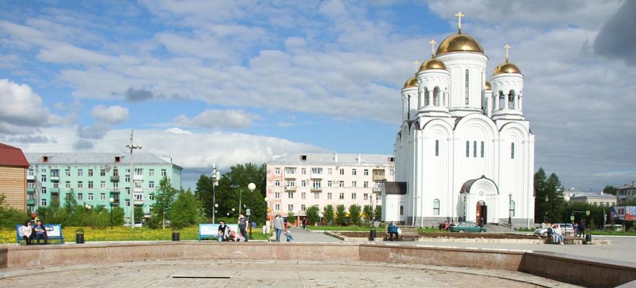 Преображенский собор запустил "Уроки добрых дел". Детям из малообеспеченных семей Серова помогают собраться в школу