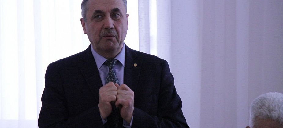 Первый замглавы администрации Серова Вячеслав Семаков ушел на пенсию