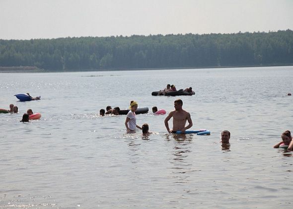 "Дети тонут молча". Из-за популярности Киселевского водохранилища серовчанам напоминают о безопасности на воде