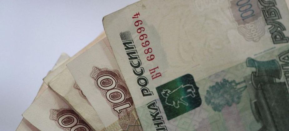 В Серове продавец магазина сантехники присвоил 400 тысяч
