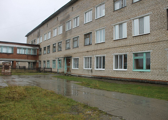 Серовская городская больница попросила у суда отсрочки в ремонте больничного здания в Восточном