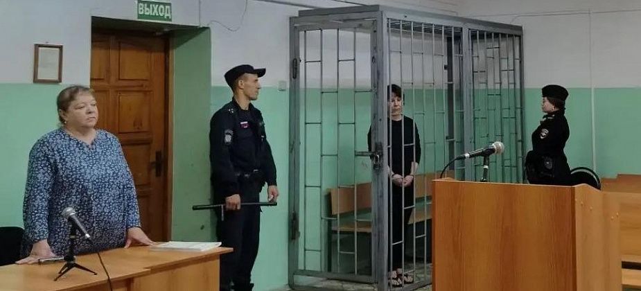 В Серове осуждена жительница Восточного, устроившая в магазине погром с топором