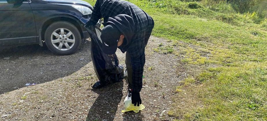 В Серове проходят молодежные субботники