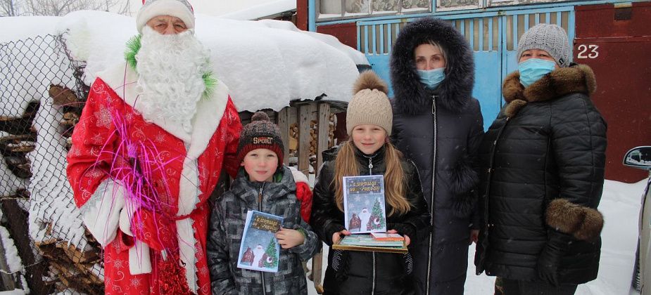 Юных серовчан посетил Дед Мороз в погонах