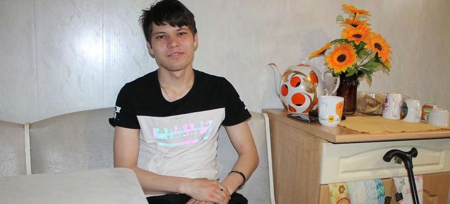 Молодой работник, пострадавший на Серовском ферросплавном заводе, заново учился ходить