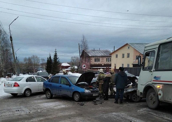 В Серове произошло ДТП с участием автобуса. Пострадала женщина