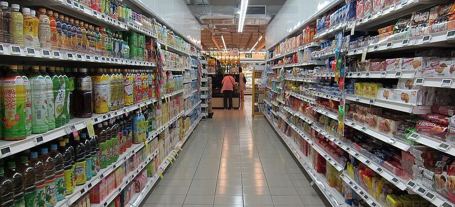 В продукты россиян добавят панцири саранчи