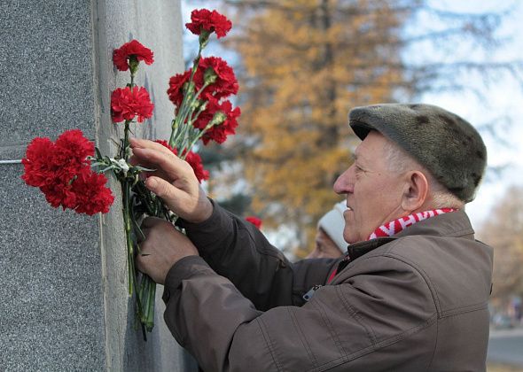 Серовские коммунисты в День рождения Ленина возложат цветы к его памятнику