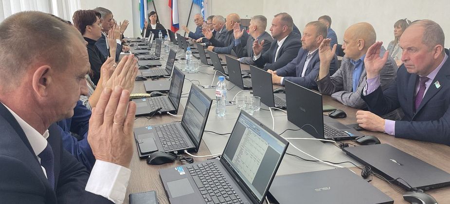 С 1 октября серовским чиновникам проиндексируют оклады на 4,5%