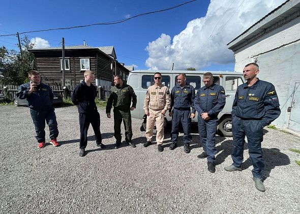 "Спасаешь леса наши, бывает даже населенные пункты". Серовские пожарные десантники провели 57 дней в горящей тайге