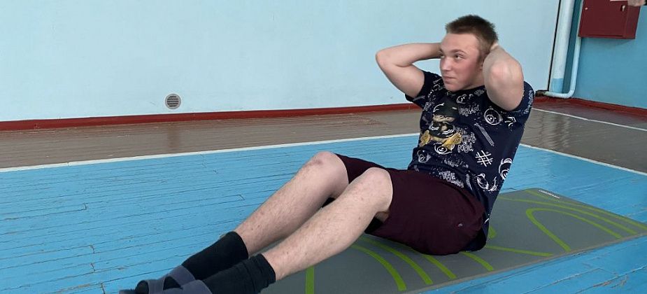 Серовский пловец Андрей Казанцев борется за звание "Спортсмен года" Специальной Олимпиады в Свердловской области