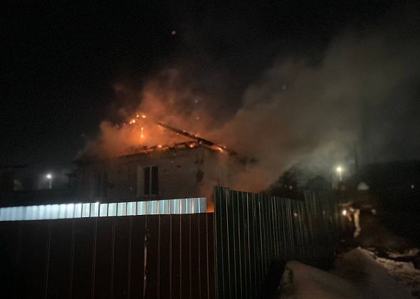 В ночном пожаре в Серове погиб человек
