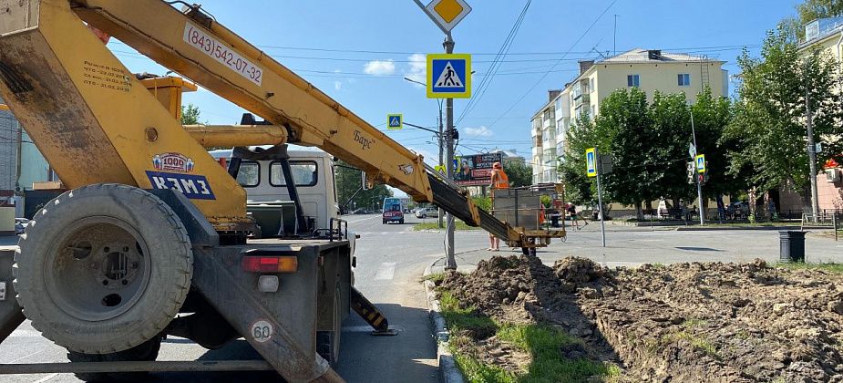 Для устранения коммунальной аварии пришлось временно демонтировать светофор в центре Серова
