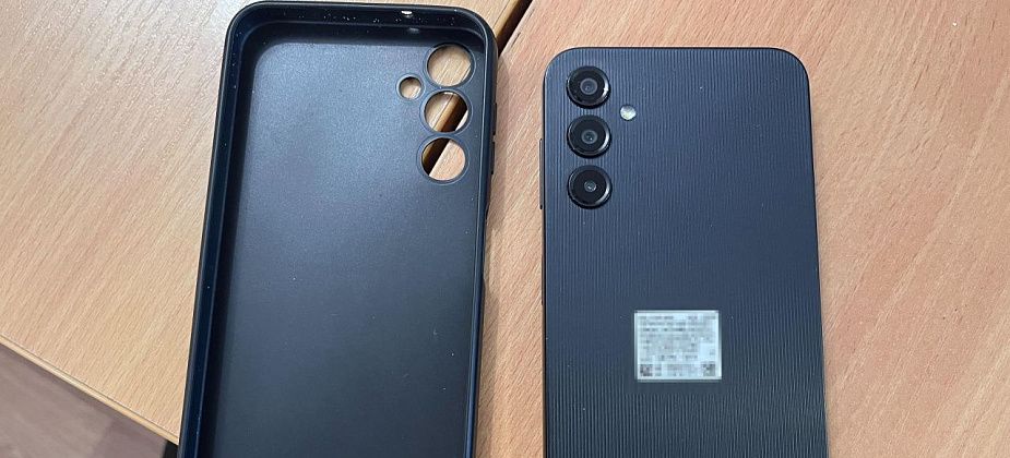 Безработный серовчанин пришел к бывшим коллегам на лесопилку и украл два телефона