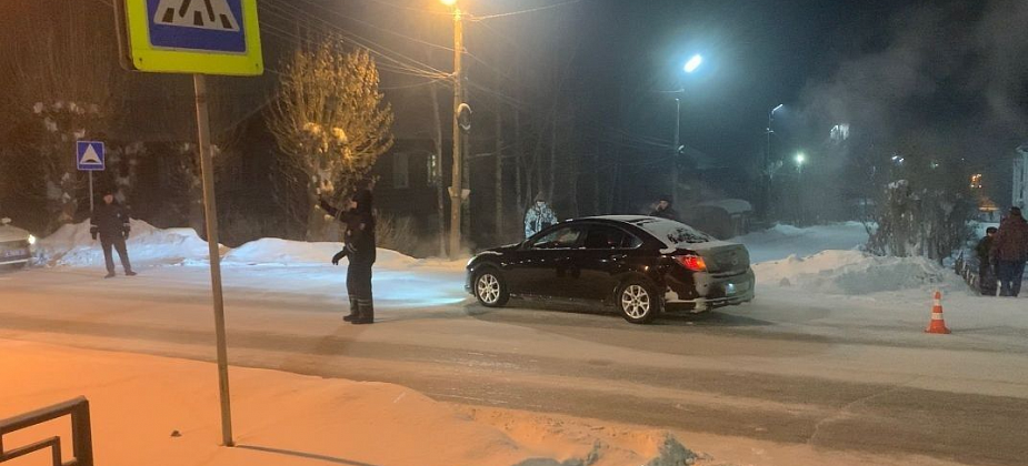 В Серове водитель не заметил женщину на пешеходном переходе и сбил ее