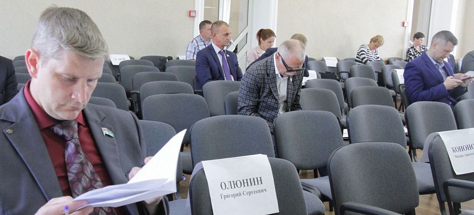 Сегодня в Серове «продолжится» внеочередное заседание Думы, которое «началось» вчера