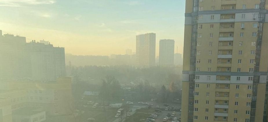 Екатеринбург затянул едкий смог
