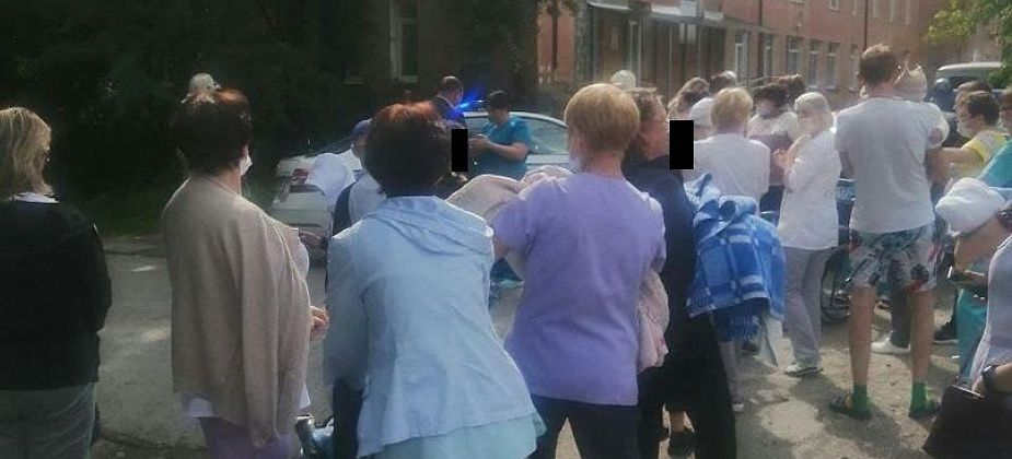 В Серове из-за бесхозного пакета эвакуировали детскую больницу