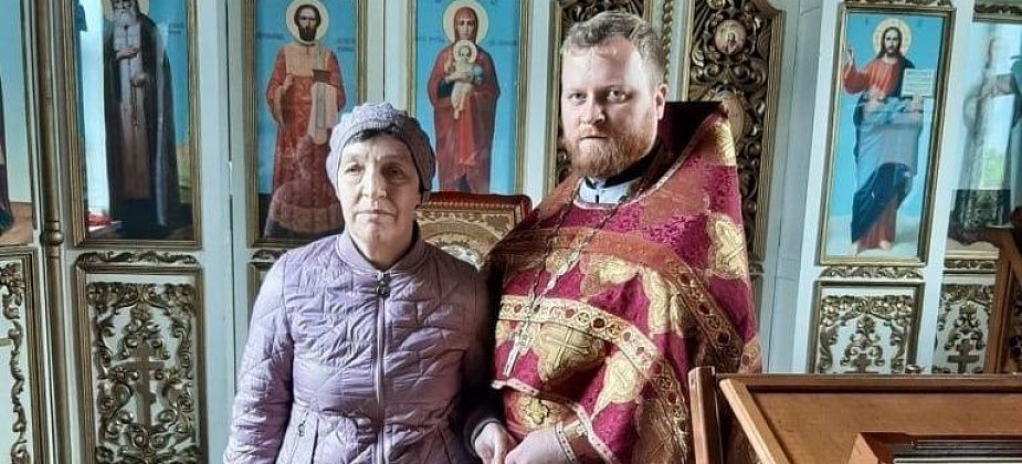 "Сделали доброе дело". В храме Николая Чудотворца сосьвинцам раздавали продуктовые наборы