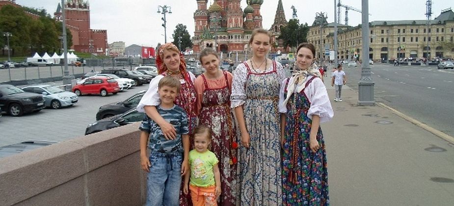 Участники фольклорного ансамбля "Аюшка" стали дипломантами фестиваля православной культуры в Москве