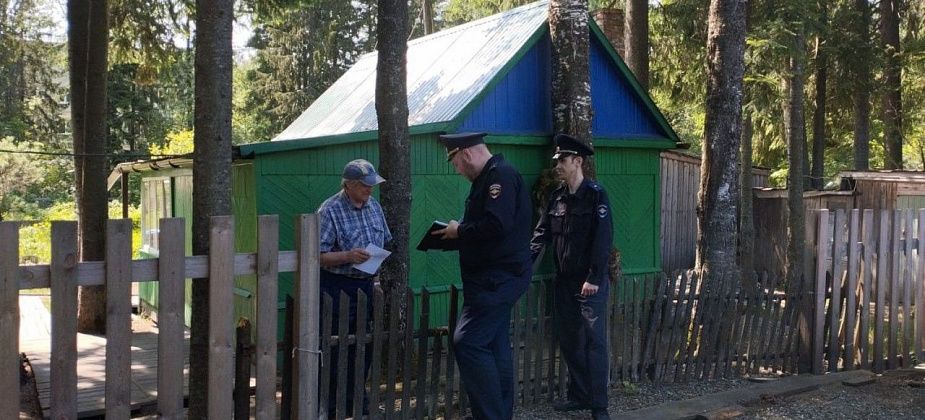 Полиция Серова провела рейд по коллективным садам – напомнила про мошенников