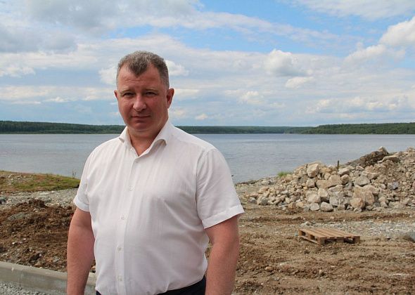 Суд досрочно лишил полномочий главу Серова Василия Сизикова. Решение в законную силу не вступило