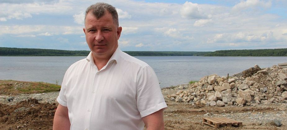 Суд досрочно лишил полномочий главу Серова Василия Сизикова. Решение в законную силу не вступило