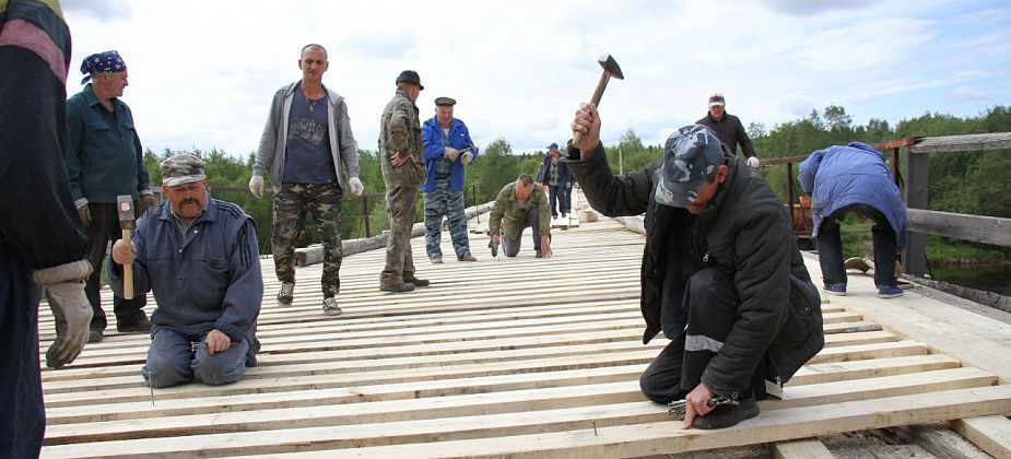 Власти до сих пор не выполнили обещания, данные серовчанам, отремонтировавшим мост через Какву?