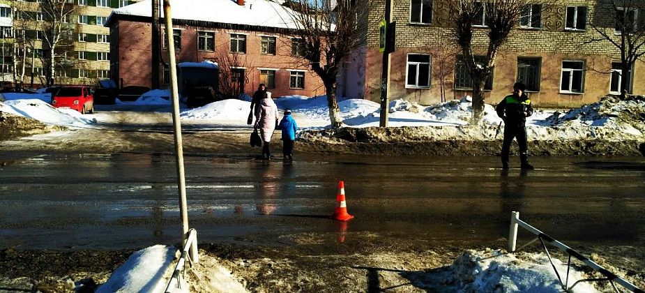 Госавтоинспекция Серова разыскивает водителя, сбившего человека на пешеходном переходе