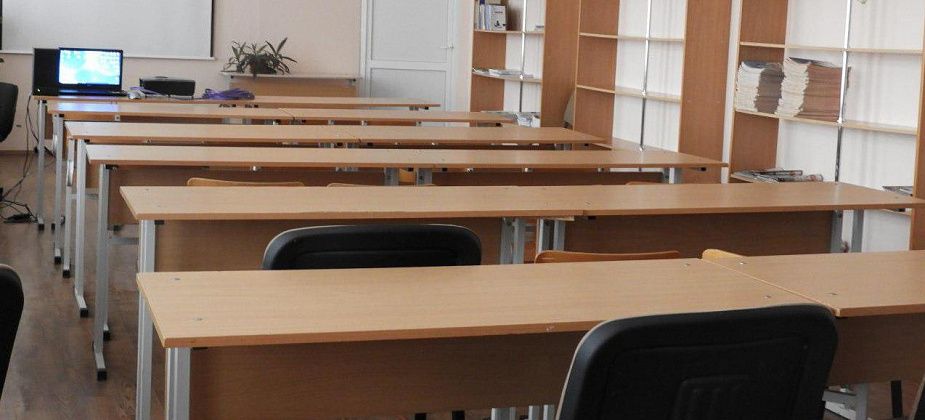 В Серове учеников школы №22 переводят на дистант из-за коммунальной аварии