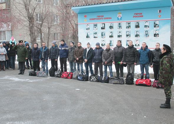 В Серове проходит акция "Поздравь солдата с Новым годом!"