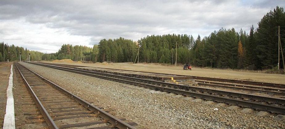 Власти Серова хотят продать железнодорожный путь, автобус и деревянное здание в Красноглинном