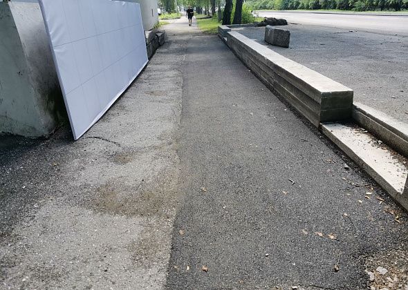 В Серове отремонтировали тротуар, на который жаловалась горожанка