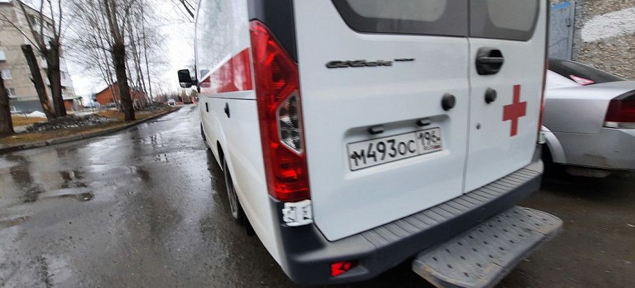 Серовская горбольница получила новую карету Скорой помощи