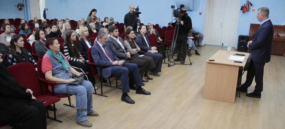 “Мы думаем не о деньгах, мы думаем о безопасности”. Глава Серова – о здании начальной школы №22