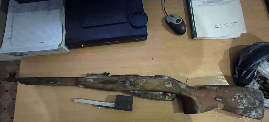 Будут судить рыбака из Кошая, который нашел на берегу Сосьвы карабин, патроны и решил продать их