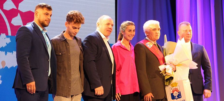 «У нас все получится!» Серов отметил 129-летие