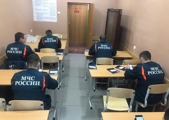 Серовские спасатели участвуют в героико-патриотическом диктанте «МЧС России – 30 лет во имя МЧС»