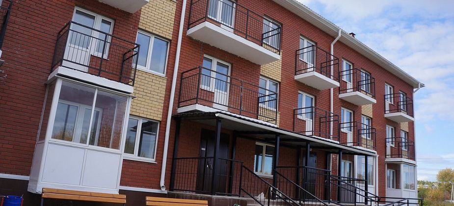 Серовчане не торопятся переезжать в новостройку на улице Паровозников