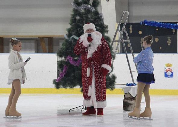 На ледовой арене ФОКа пройдет показательное выступление серовских фигуристок