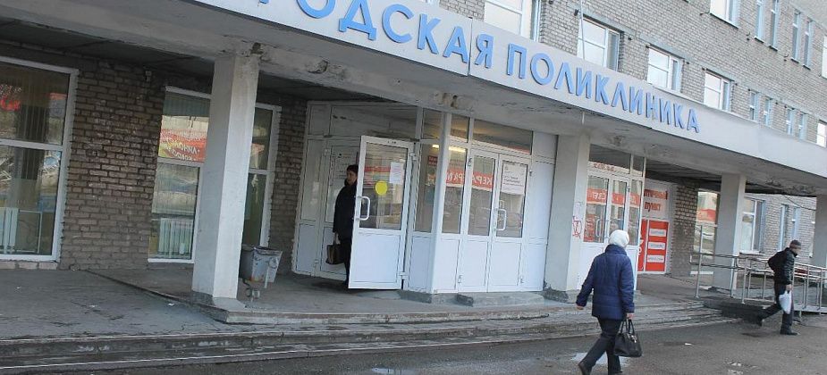 В Серове суд признал, что терапевт... нанесла побои пациентке, которая пыталась получить на руки карту