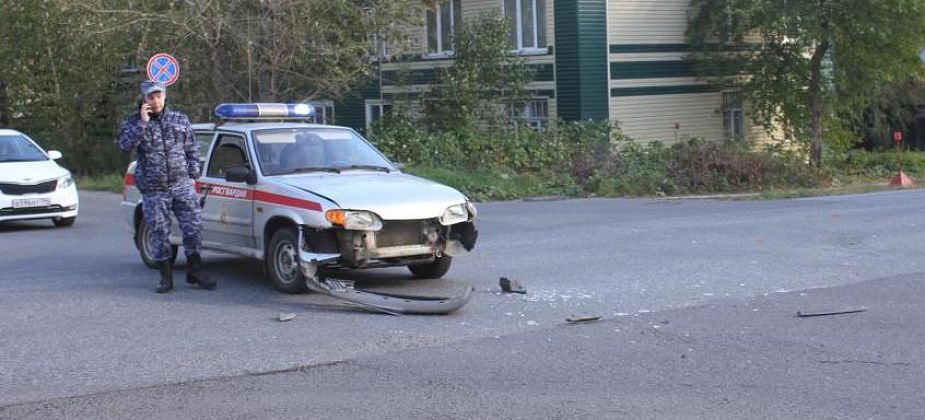 В Серове произошло ДТП с участием автомобиля Росгвардии