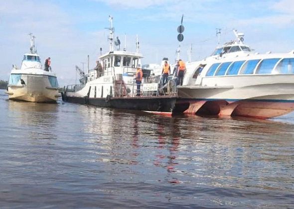 На Оби пассажирский теплоход налетел на мель. Пассажирка получила перелом шейного позвонка