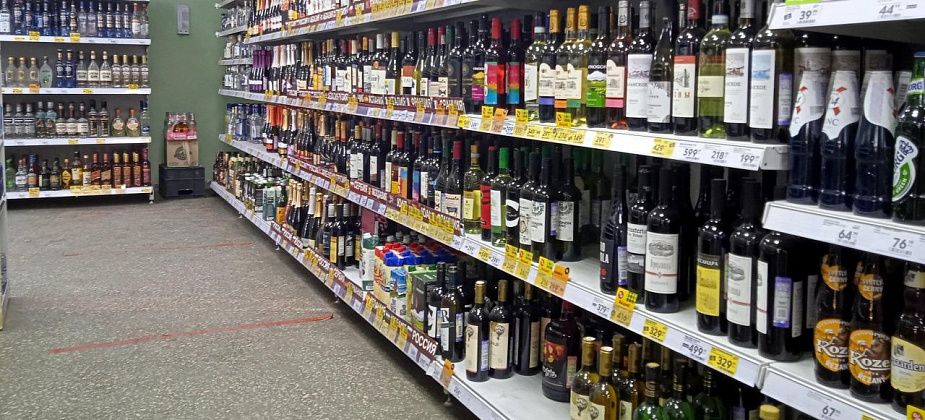 Представители ЛДПР попросили главу Серова ограничить в новогодние праздники продажу алкоголя