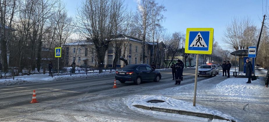На проспекте Серова случилось ДТП: "Видимо, сбили пешехода"